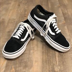 Vans Old Skool Shoe Women’s US 8.5